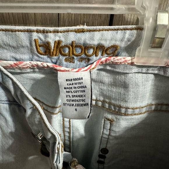 Billabong Women's Light Wash Skinny Jeans - Picture 2 of 4